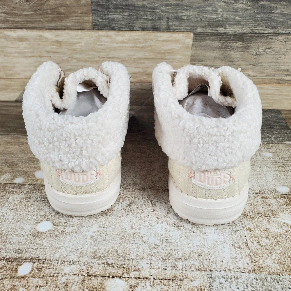 Hey Dude Wendy Fold Brushed Cozy Youth Girls Shoes Sz 5‎ Ivory Faux Fur Slip On